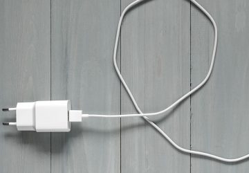 meutre feminicide cable electrique chargeur (2)