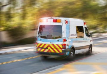 secours ambulance bus scolaire adolescente écrasee (2)