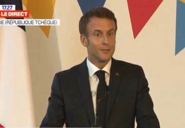 « Pas de panique » : Emmanuel Macron appelle au calme face à la ruée sur l'essence