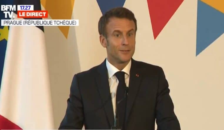« Pas de panique » : Emmanuel Macron appelle au calme face à la ruée sur l'essence