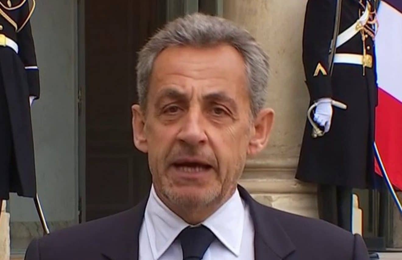 Nicolas Sarkozy défend la tenue de la Coupe du monde de football au Qatar