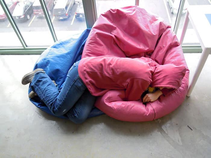 Photo habits couleur pouf