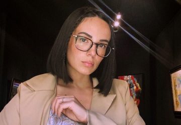 agathe auproux photo instagram nue manteau
