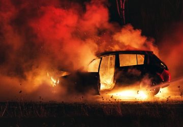 fait divers voiture feu
