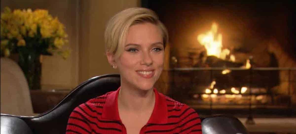 scarlette johansson simuler orgasme ecran