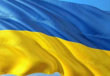 Défaite de la Russie Après des mois d'occupation russe, le drapeau ukrainien a été hissé dans la ville de Kherson