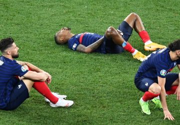 équipe de france défaite malédiction football
