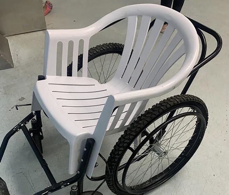 création fauteuil roulant chaises de jardin organisation