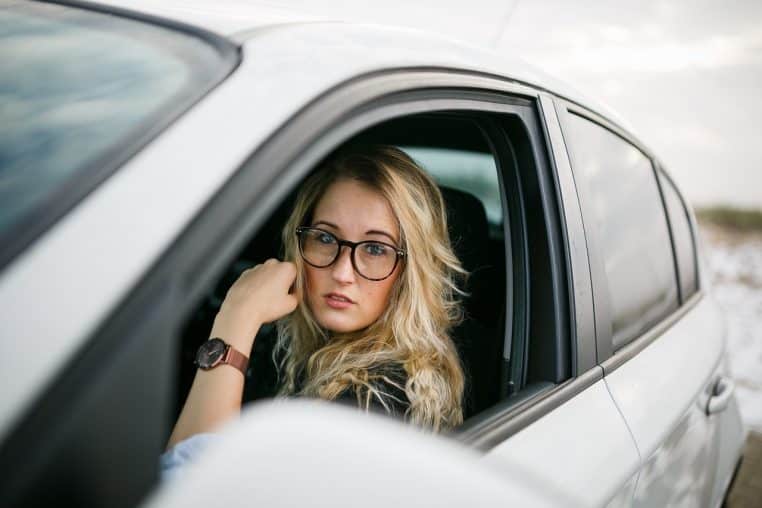 femme voiture