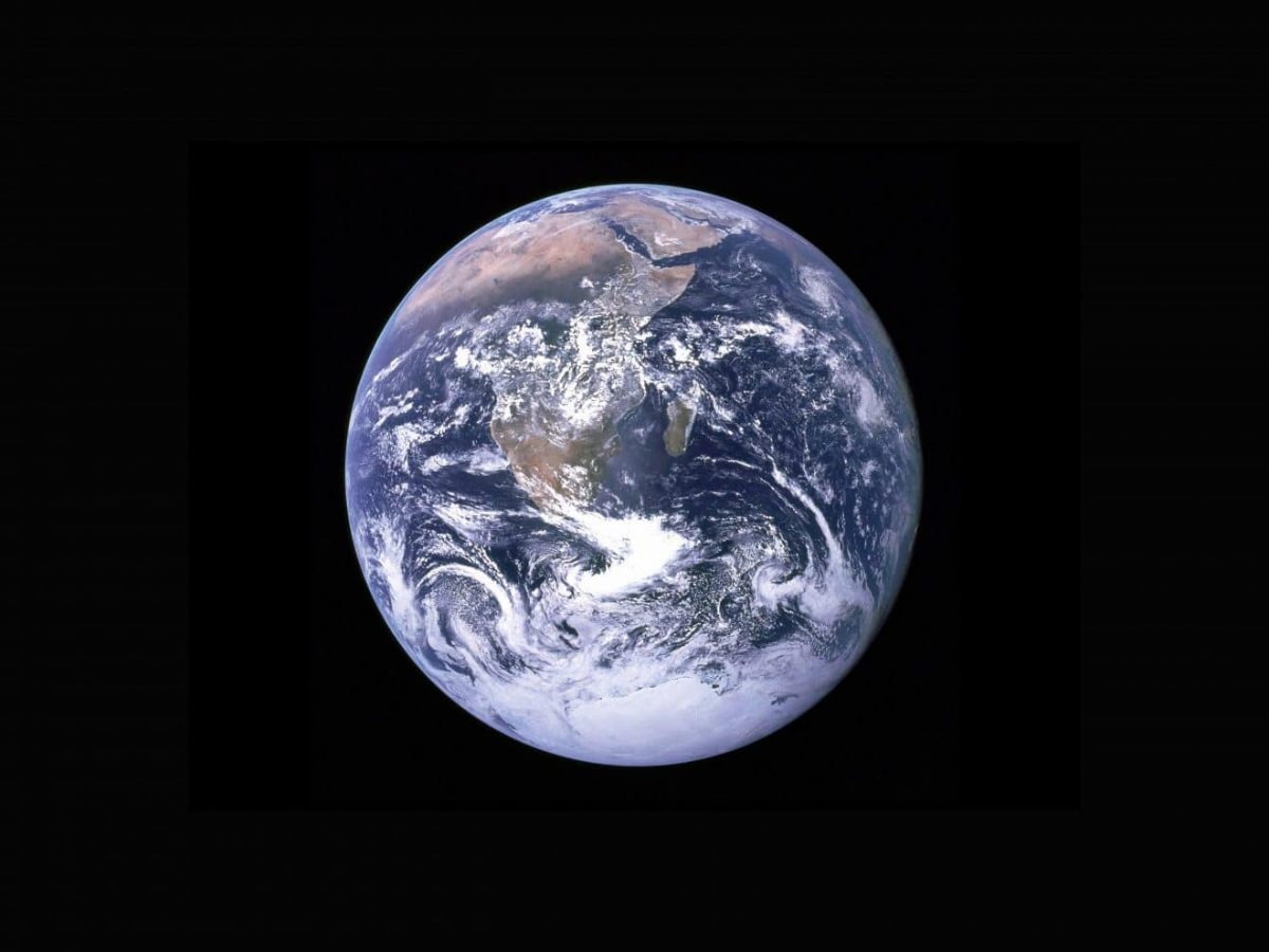 Planète terre voit son noyau ralentir