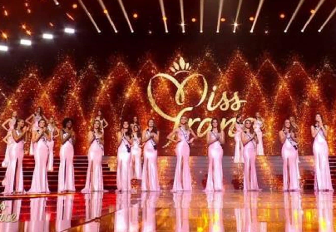 Miss France 2023 : une candidate a fait une grosse chute qui est presque passée inaperçue