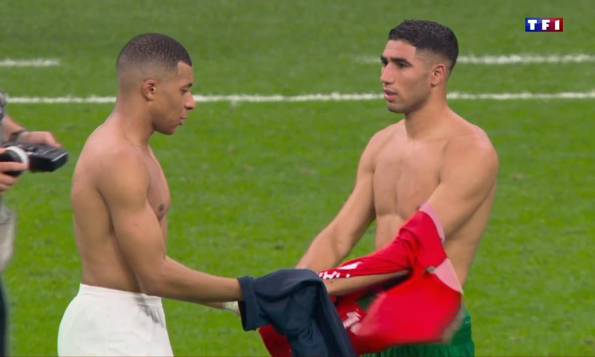 kylian mbappe enlance achraf hakimi detail intrigue