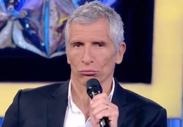nagui pete un cable sen prend plateau noubliez pas les paroles