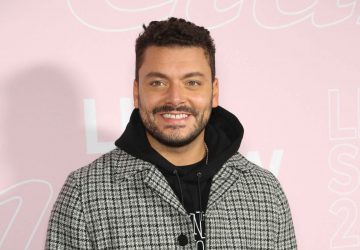 kev adams amour couple célibataire