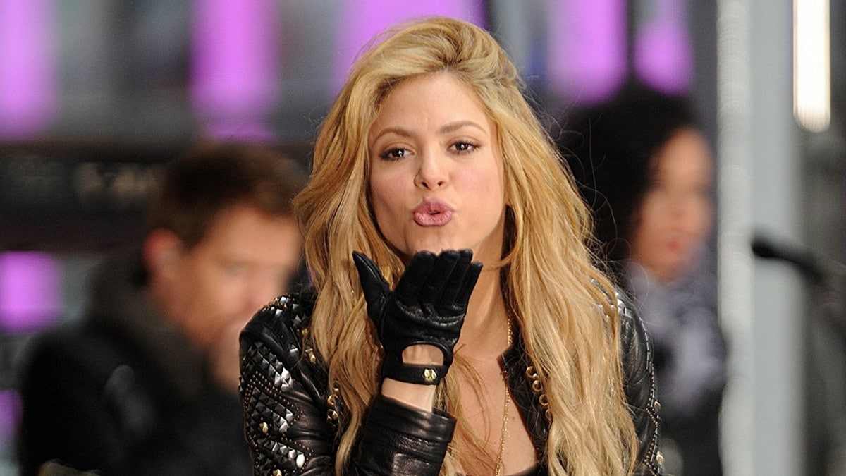 Shakira réagit à l’officialisation du couple formé par Clara et Gerard Piqué