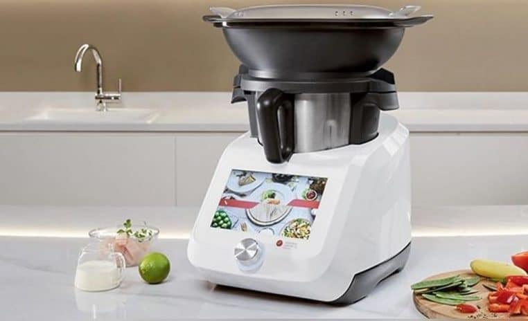 Nice. Un robot Thermomix lui explose au visage, le procès se