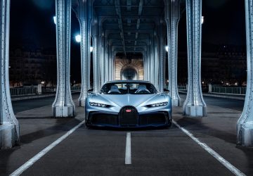Bugatti paris clash piste cyclable france twitter