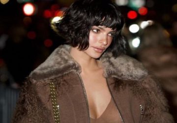 Emily Ratajkowski, nue comme un ver, fait sensation sur Instagram