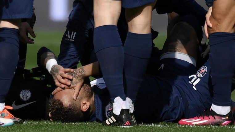 Neymar football psg blessure lille cheville