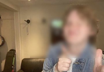 chanteur lewis capaldi victime crise gilles tourette