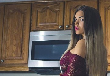Elle est jugée pour sa tenue inappropriée