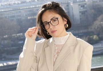 Agathe Auproux look mini jupe instagram