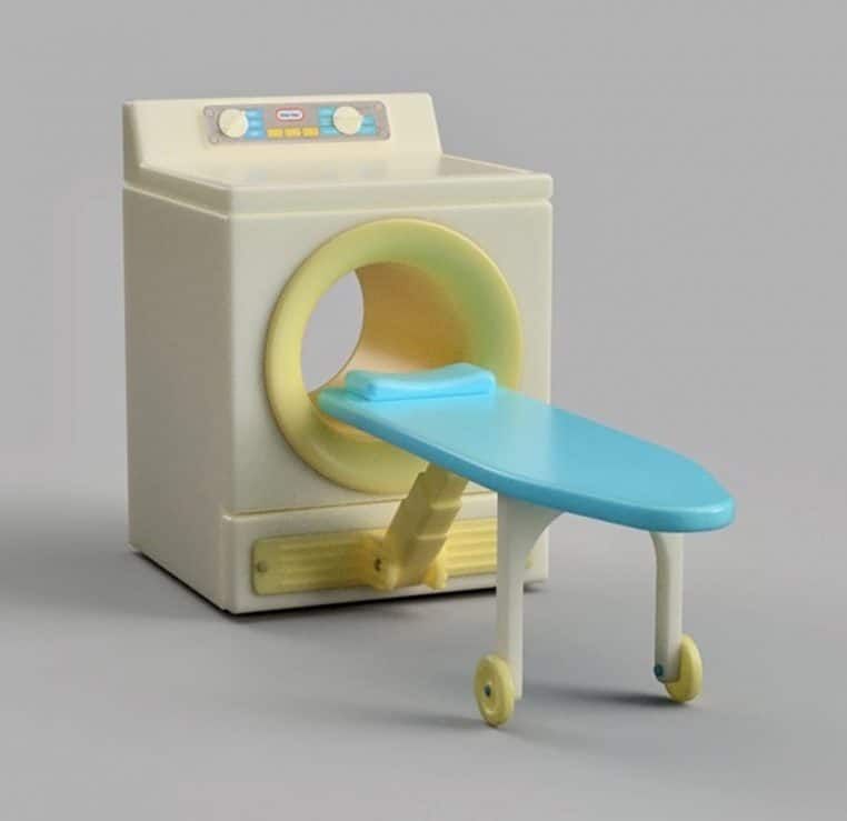 Jouets pour enfants censés représenter des thèmes de la vie d'adulte