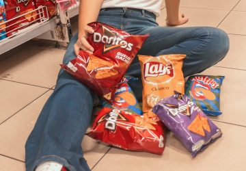 Choquée, elle découvre « quelque chose d’explicite » dans son paquet de chips