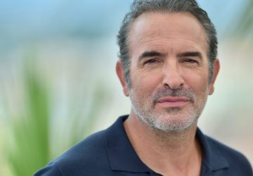 Jean dujardin polémique france acteur cinéma twitter c à vous