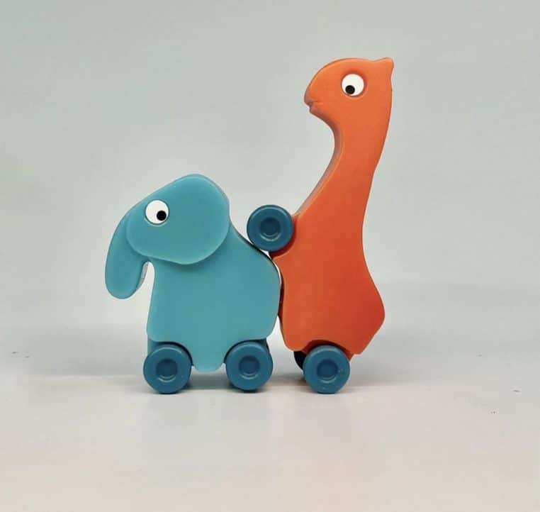 Jouets pour enfants censés représenter des thèmes de la vie d'adulte