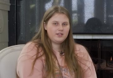 Celle qui affirme être Maddie McCan, s'adresse aux parents de la disparue dans une vidéo