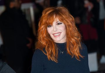 Mylène Farmer chante sur le plateau de TPMP, son plus grand fan Jordan De Luxe déçu