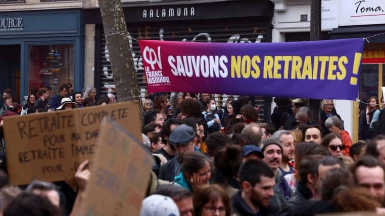 Manifestation mobilisation grève france borne macron politique retraites syndicats travail
