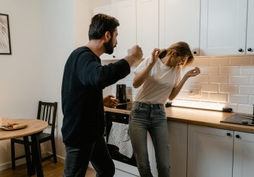 Séquestrée et battue par ses frères à cause d'une photo intime