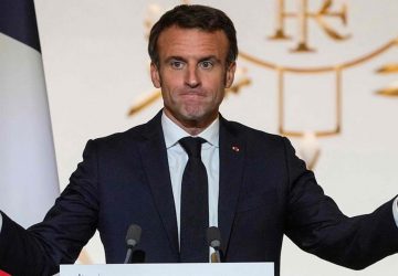 Emmanuel Macron démission