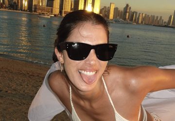 iris-mittenaere-photo-instagram-enflamme-toile