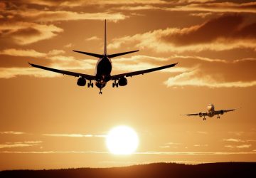 passager uriné urine vol avion American Airlines insolite