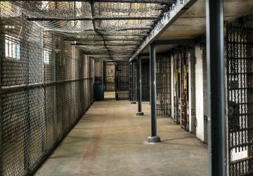 prisonnir cellule piscine