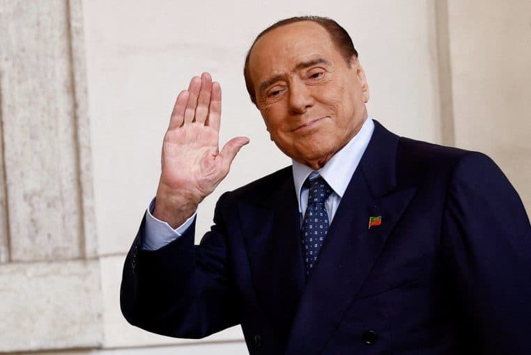 silvio berlusconi santé leucémie cancer hopital italie premier ministre 