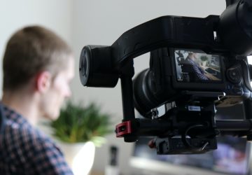 Un journaliste de France télévisions annonce être atteint d'un cancer