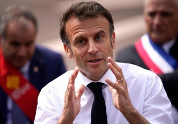 emmanuel macron réforme institutions france politique président assemblée nationale sénat