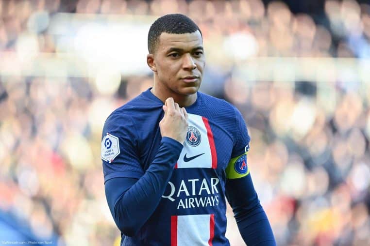 kylian mbappé football psg club france star vidéo instagram réseaux sociaux