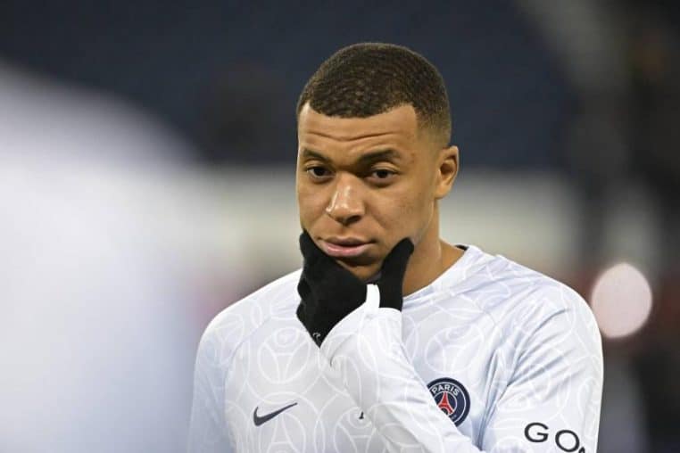 kylian mbappé football psg club france star vidéo instagram réseaux sociaux