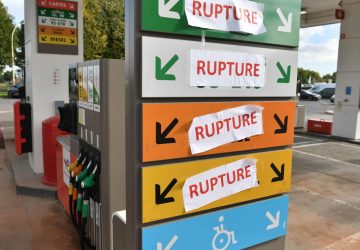 pénurie carburant france essence politique grève raffinerie total
