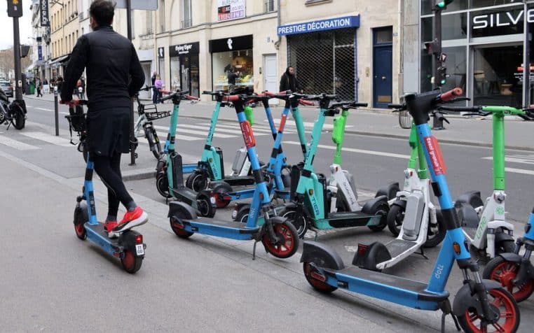 trottinettes électriques paris lime capitale france politique vote anne hidalgo 