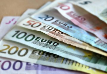 Voici le plafond de dépôt en liquide sans justification autorisé par la banque