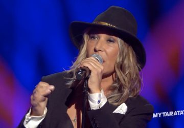 Piscine, vue imprenable : Zazie s'offre une maison luxueuse