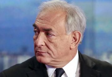 DSK donne des leçons