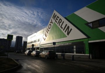 leroy merlin la rochelle femme ecrasee bois