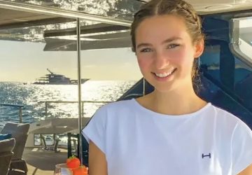 métier salaire jeune femme hôtesse yacht